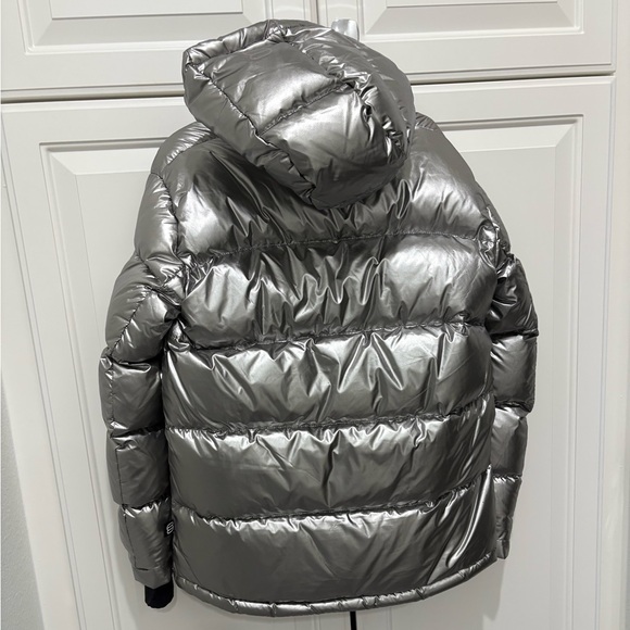NWT Aritzia the super puff Metallic Silver Ski Jacket size XS runs big - Picture 2 of 10